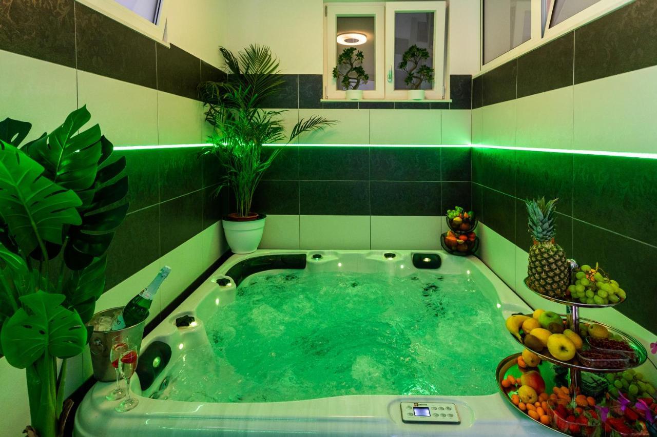 Apartment By The Way Hot Tub And Free Parking Dubrovnik Exteriör bild