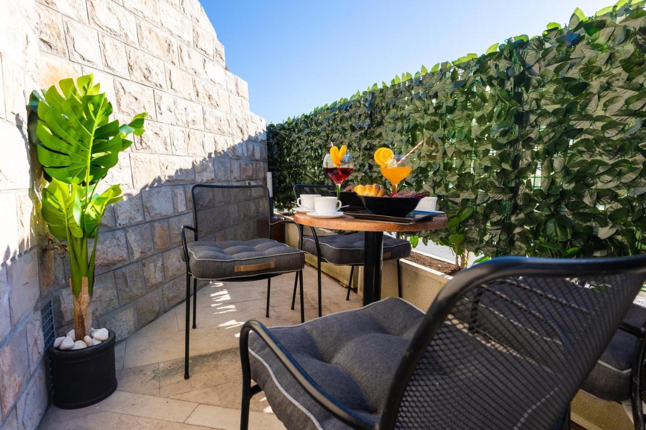 Apartment By The Way Hot Tub And Free Parking Dubrovnik Exteriör bild